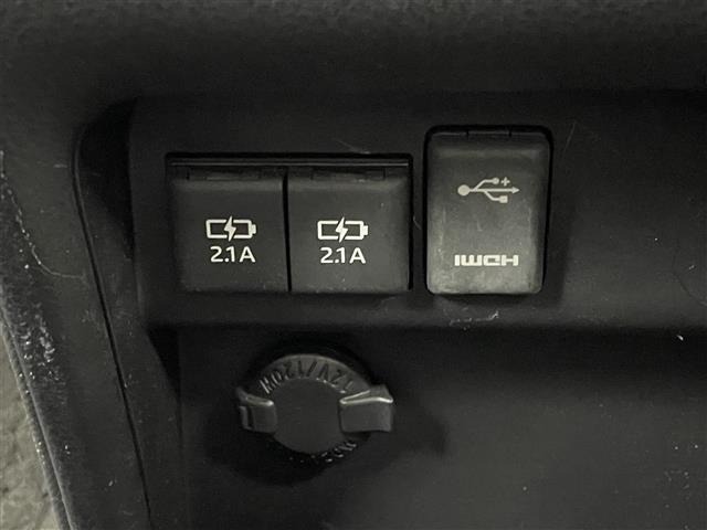 Toyota ESQUIRE 2017 7692864-2