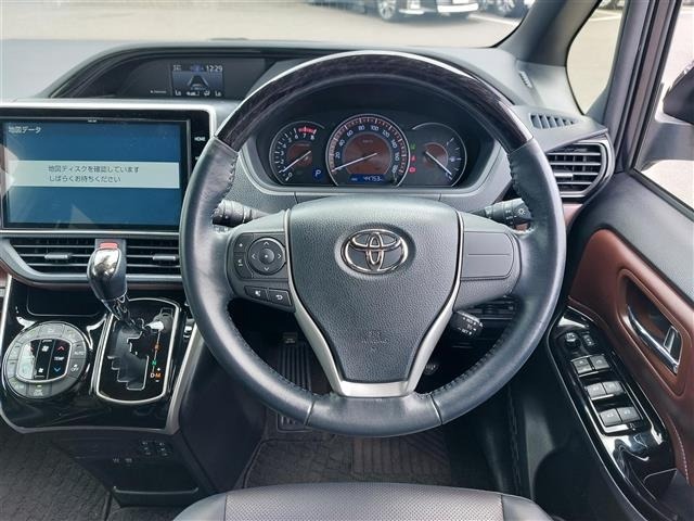 Toyota ESQUIRE 2018 7692874-11