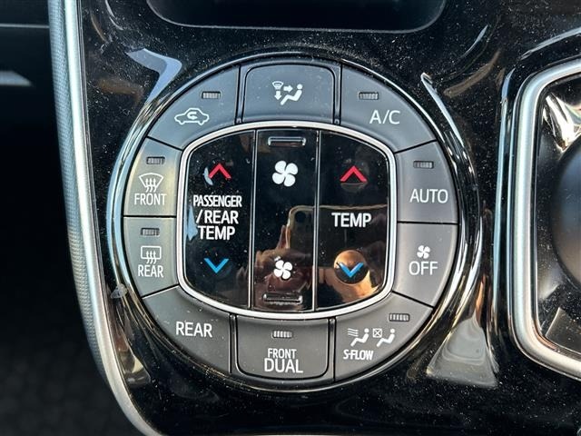 Toyota ESQUIRE 2018 7692879-11
