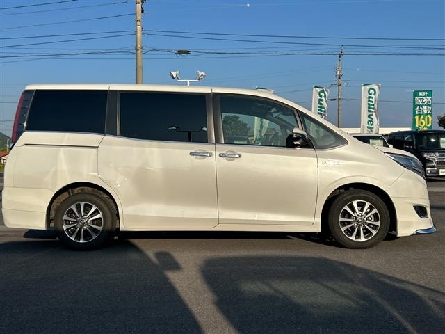 Toyota ESQUIRE 2018 7692879-3