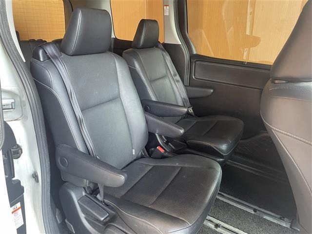 Toyota ESQUIRE 2015 7692882-6