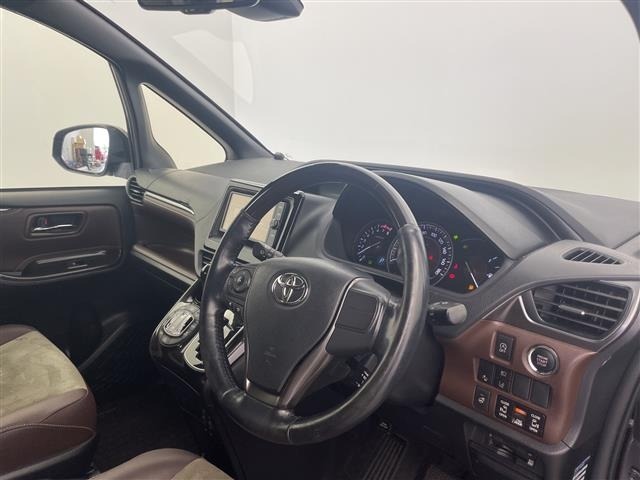 Toyota ESQUIRE 2018 7692883-22