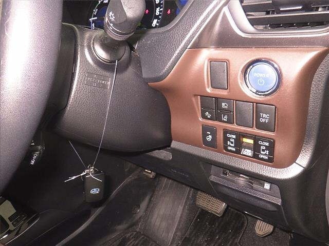 Toyota ESQUIRE 2019 7692898-9