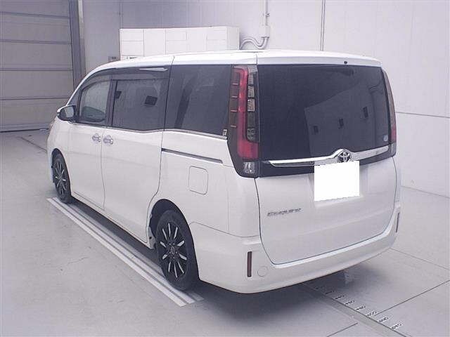 Toyota ESQUIRE 2016 7692899-1