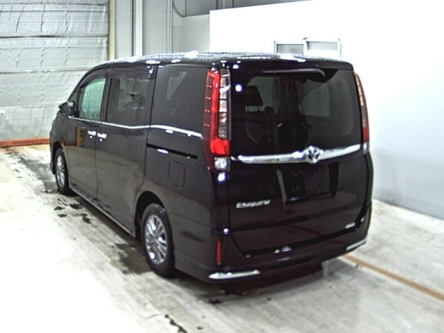 Toyota ESQUIRE 2016 7692908-1