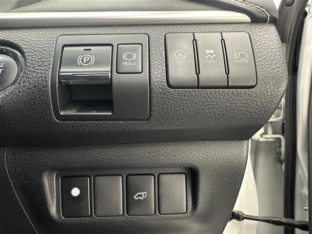 Toyota HARRIER 2018 7695566-9