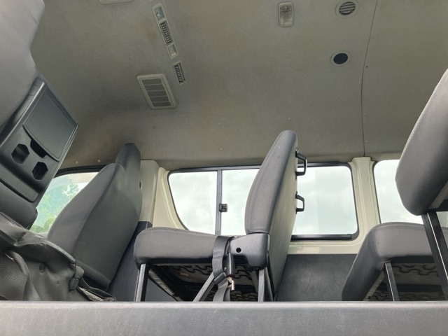 Toyota HIACE COMMUTER 2011 7690317-10
