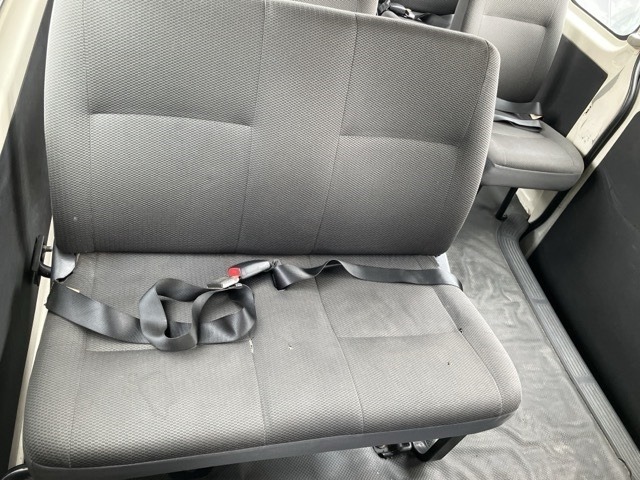 Toyota HIACE COMMUTER 2011 7690317-11