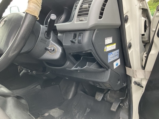 Toyota HIACE COMMUTER 2011 7690317-6