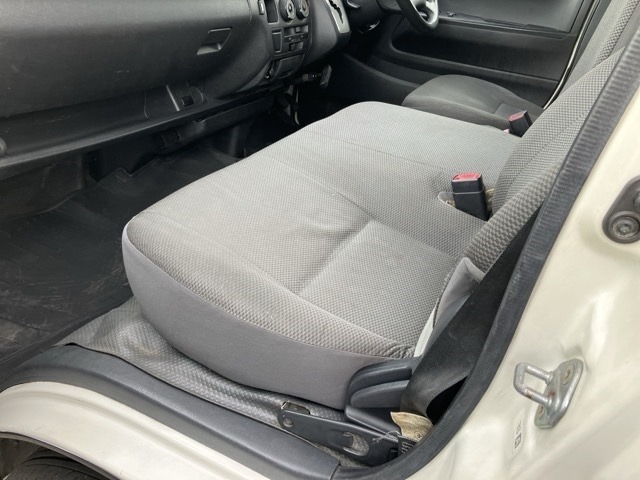 Toyota HIACE COMMUTER 2011 7690317-9