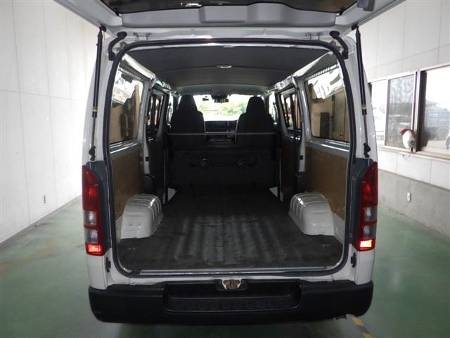 Toyota HIACE VAN 2022 7692738-4