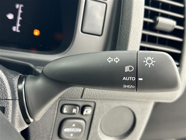 Toyota HIACE VAN 2026 7692872-7