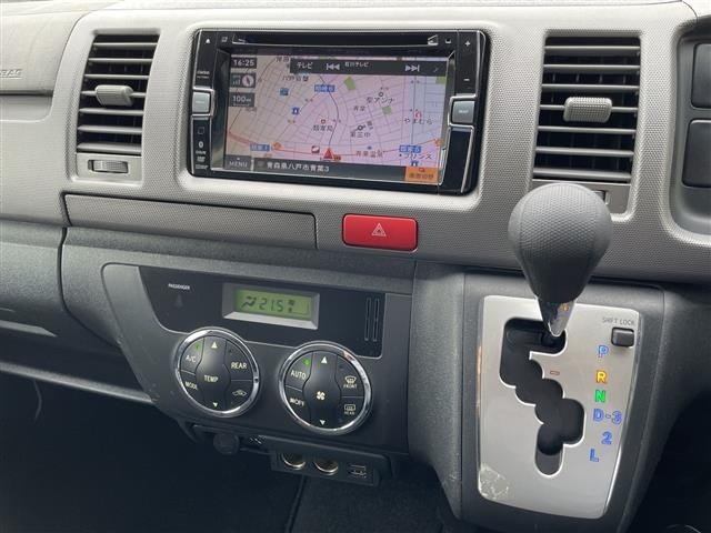 Toyota HIACE VAN 2010 7692878-17