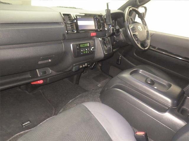 Toyota HIACE VAN 2021 7692951-4