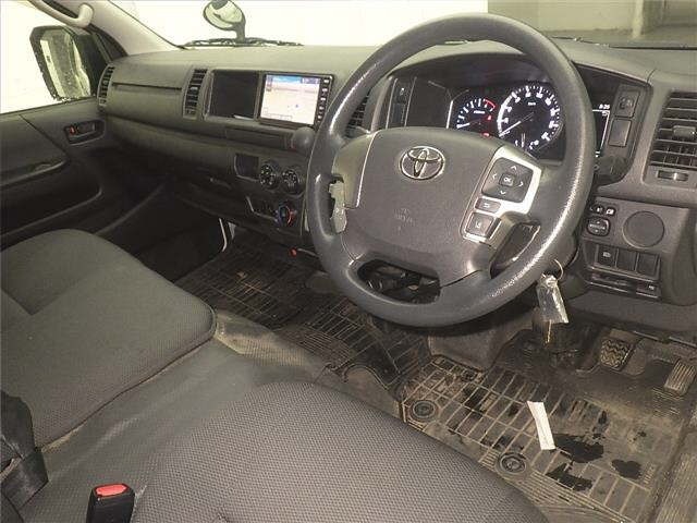 Toyota HIACE VAN 2020 7692968-3