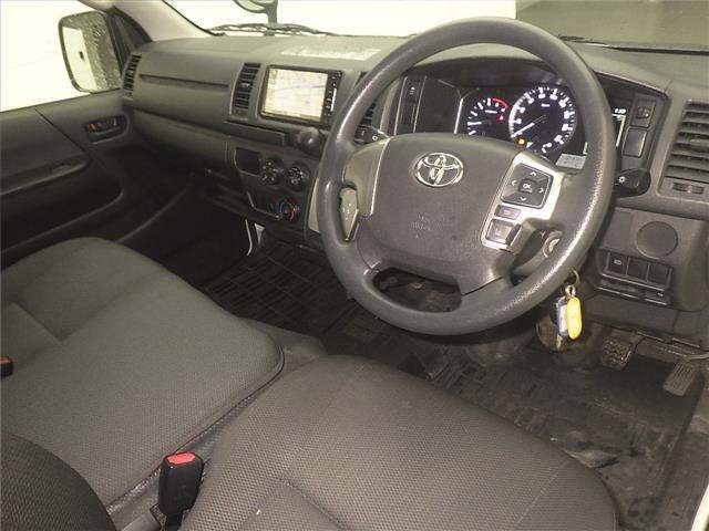 Toyota HIACE VAN 2022 7692985-3