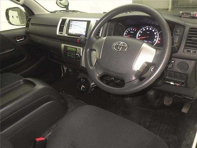 Toyota HIACE VAN 2017 7692988-3