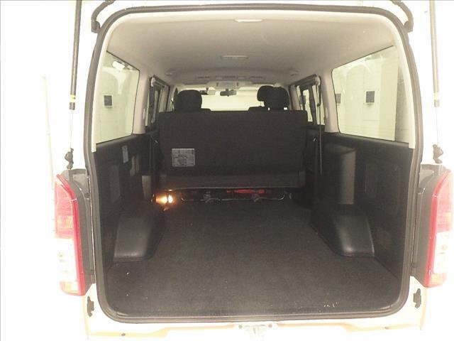 Toyota HIACE VAN 2017 7692988-7