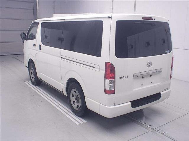 Toyota HIACE VAN 2020 7692989-1