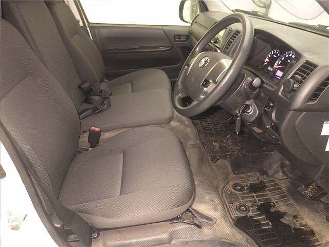 Toyota HIACE VAN 2020 7692989-5
