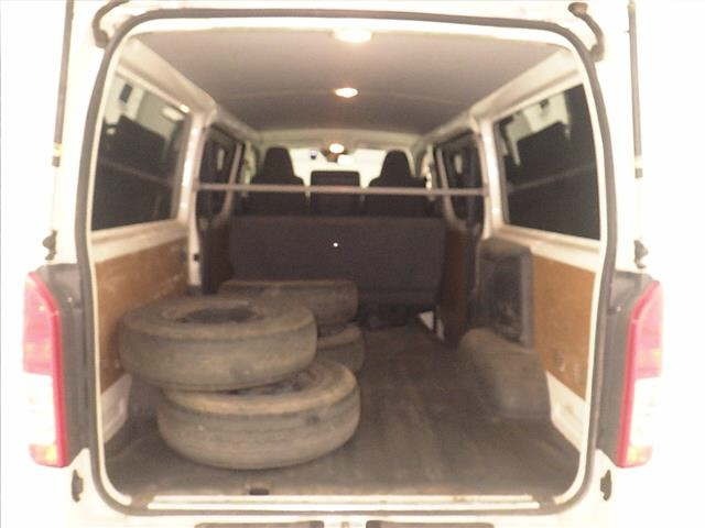 Toyota HIACE VAN 2020 7692989-7