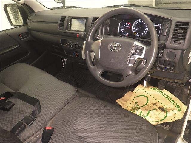 Toyota HIACE VAN 2022 7692990-3