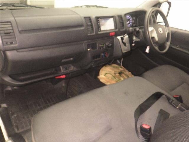 Toyota HIACE VAN 2022 7692990-4