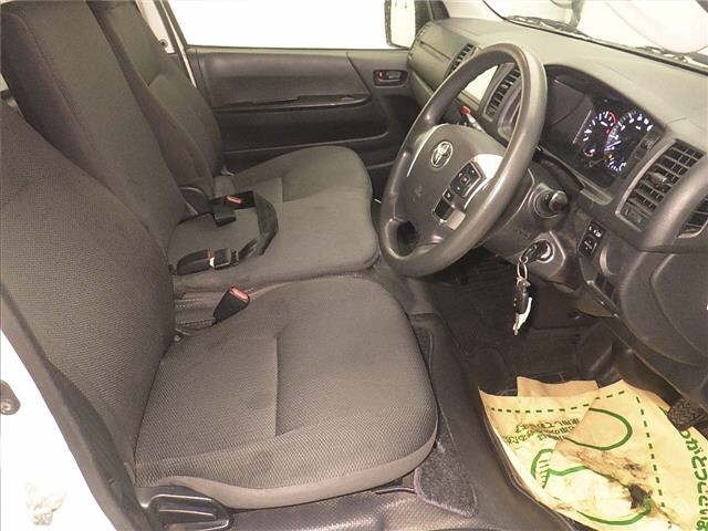 Toyota HIACE VAN 2022 7692990-5