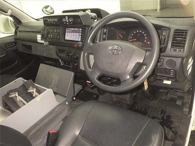 Toyota HIACE VAN 2016 7692991-3