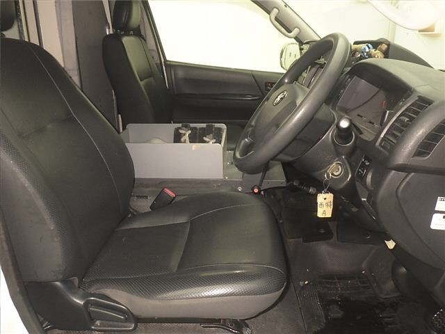 Toyota HIACE VAN 2016 7692991-5