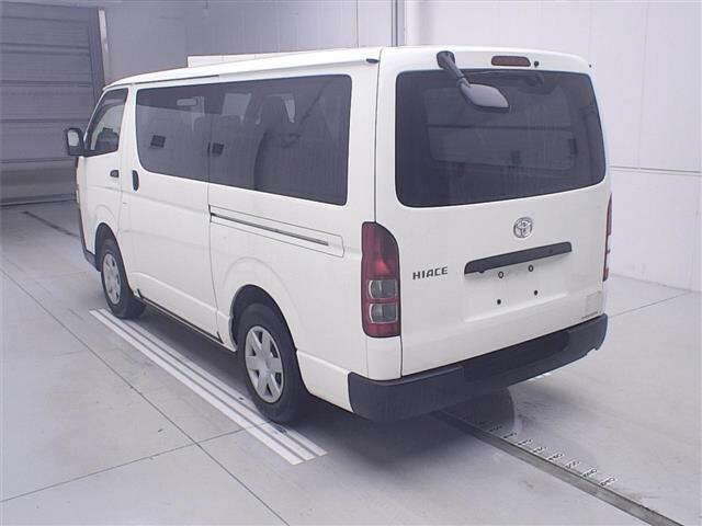 Toyota HIACE VAN 2022 7692996-1