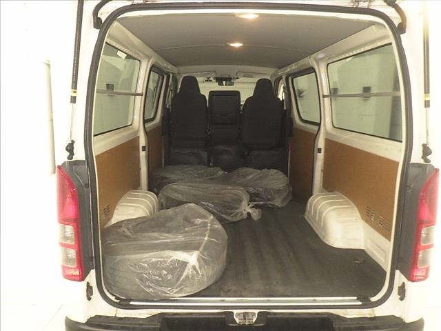 Toyota HIACE VAN 2022 7692996-7