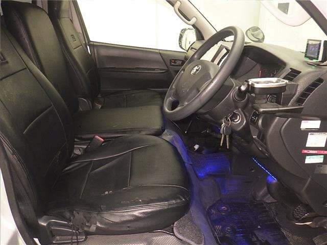 Toyota HIACE VAN 2017 7692997-5