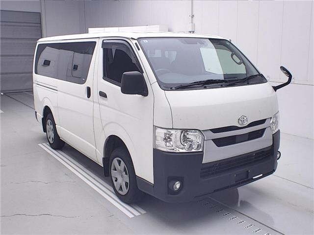 Toyota HIACE VAN 2021 7693000-0