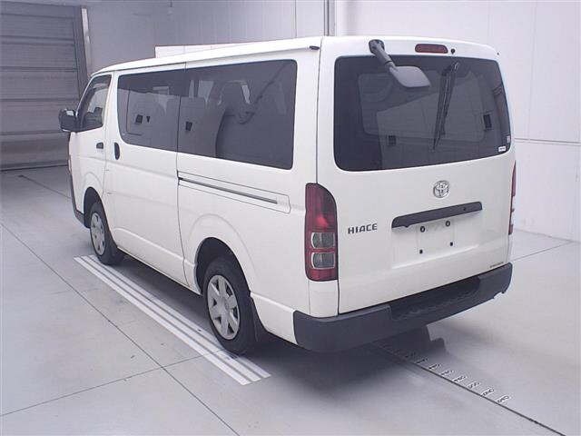 Toyota HIACE VAN 2021 7693000-1