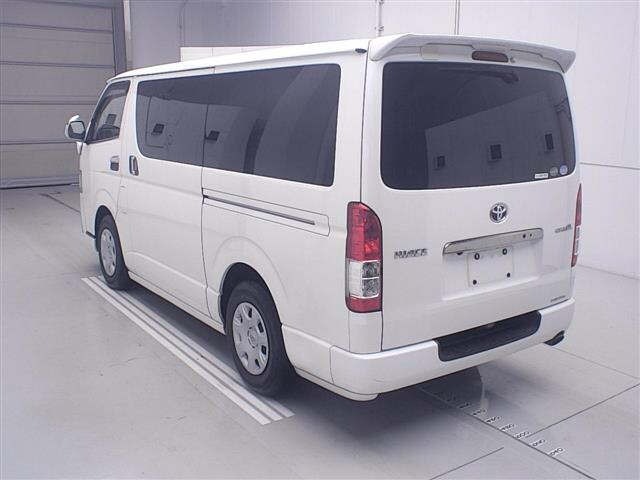 Toyota HIACE VAN 2016 7693003-1