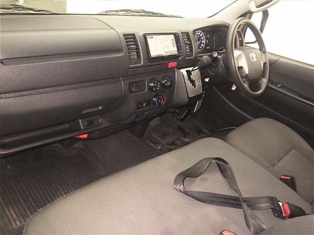 Toyota HIACE VAN 2023 7693004-4