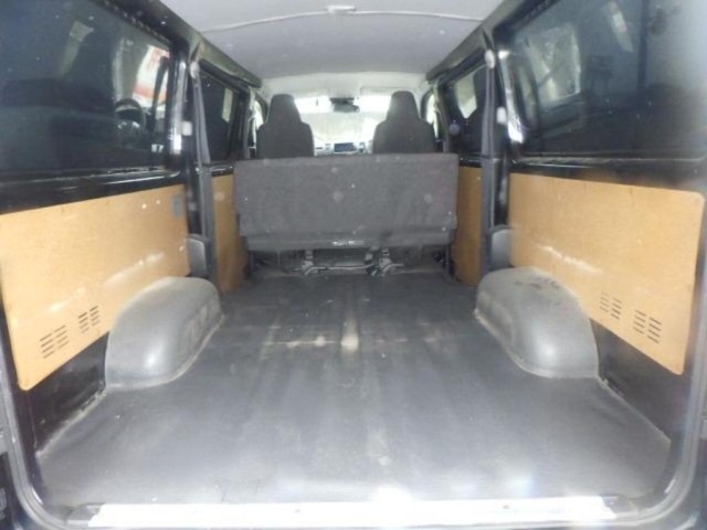Toyota HIACE VAN 2023 7693038-3
