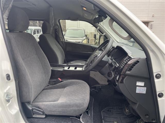 Toyota HIACE WAGON 2022 7693476-12