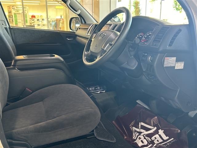 Toyota HIACE WAGON 2016 7693477-1