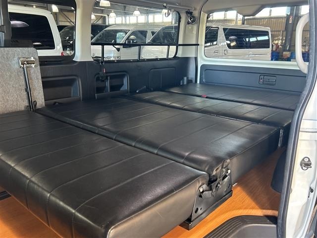 Toyota HIACE WAGON 2016 7693477-10