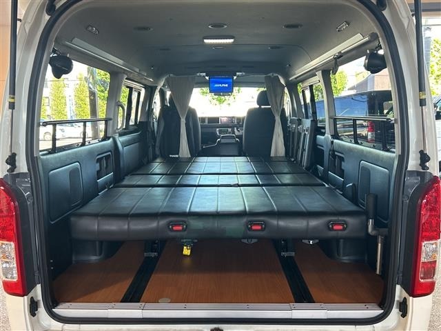 Toyota HIACE WAGON 2016 7693477-12