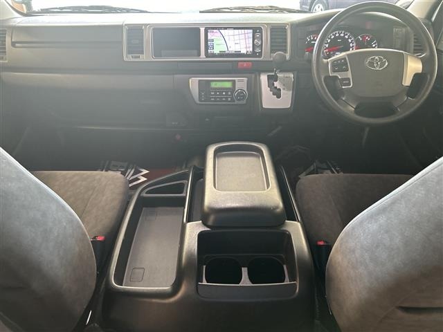 Toyota HIACE WAGON 2016 7693477-14