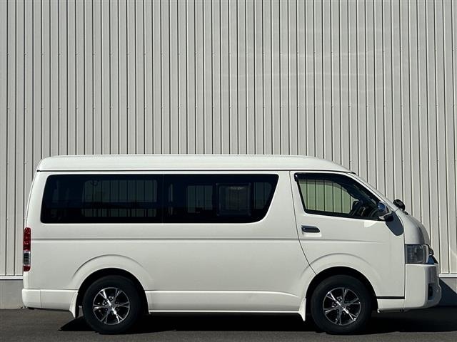 Toyota HIACE WAGON 2016 7693477-17