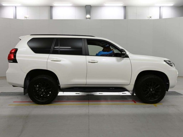 Toyota LAND CRUISER PRADO 2021 7690714-3
