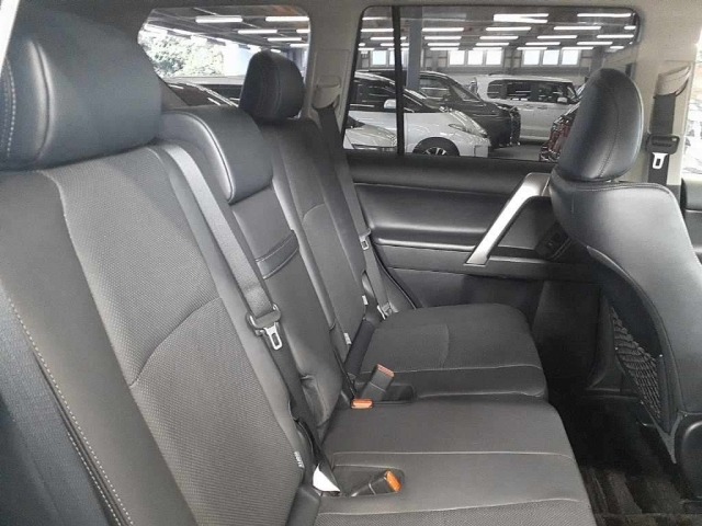 Toyota LAND CRUISER PRADO 2022 7690755-11