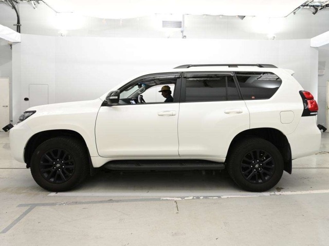 Toyota LAND CRUISER PRADO 2022 7690755-4