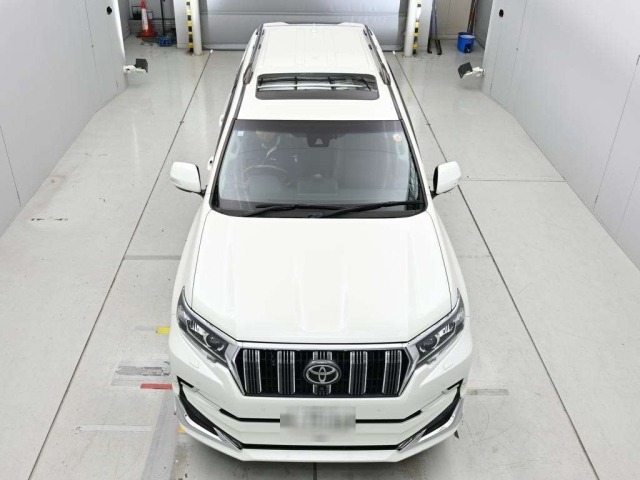 Toyota LAND CRUISER PRADO 2023 7690841-7