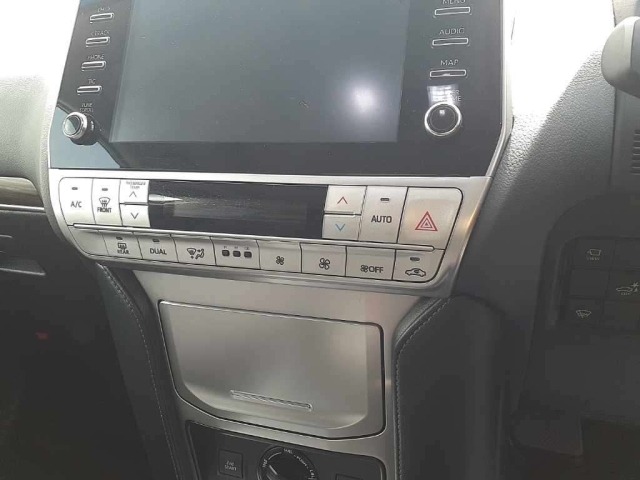 Toyota LAND CRUISER PRADO 2023 7690844-12