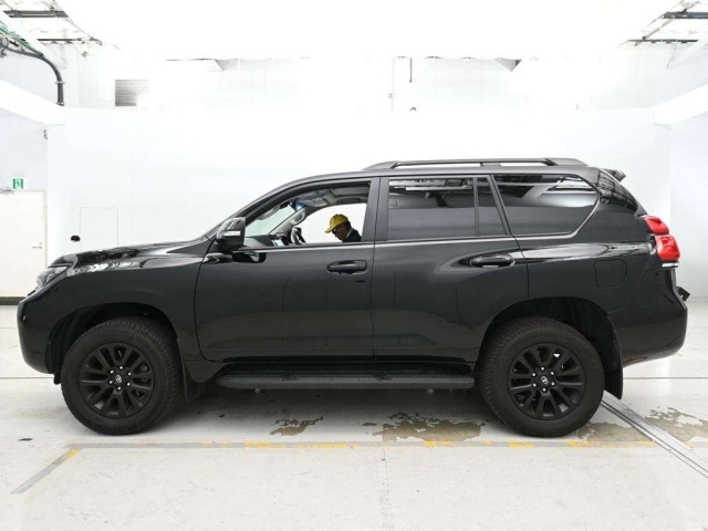 Toyota LAND CRUISER PRADO 2023 7690844-4